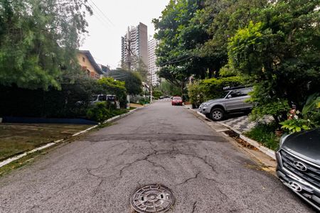 Casa de condomínio à venda com 230m², 4 quartos e 3 vagasCondomínio