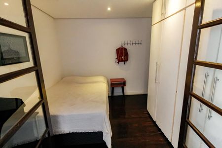 Casa de condomínio à venda com 230m², 4 quartos e 3 vagasSuíte 3