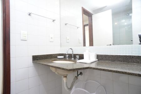 Apartamento para alugar com 139m², 3 quartos e 2 vagasBanheiro Social