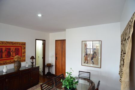 Sala de apartamento para alugar com 3 quartos, 139m² em Barra da Tijuca, Rio de Janeiro