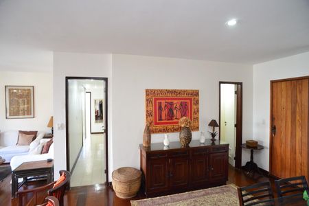 Apartamento para alugar com 139m², 3 quartos e 2 vagasSala