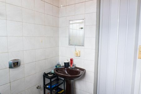 Casa para alugar com 100m², 2 quartos e 2 vagasBanheiro