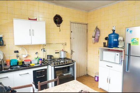 Casa para alugar com 100m², 2 quartos e 2 vagasCozinha