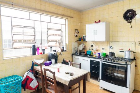 Casa para alugar com 100m², 2 quartos e 2 vagasCozinha