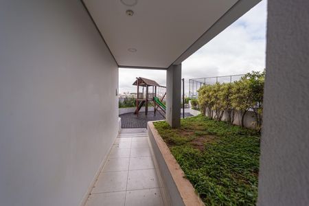 Apartamento para alugar com 50m², 2 quartos e 1 vaga Apartamento para alugar com 50m², 2 quartos e 1 vagaÁrea comum - Playground
