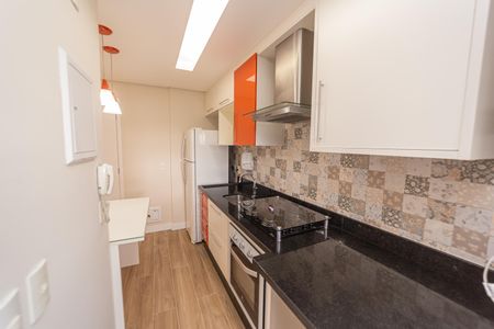 Apartamento para alugar com 50m², 2 quartos e 1 vaga Apartamento para alugar com 50m², 2 quartos e 1 vagaCozinha e Área de Serviço