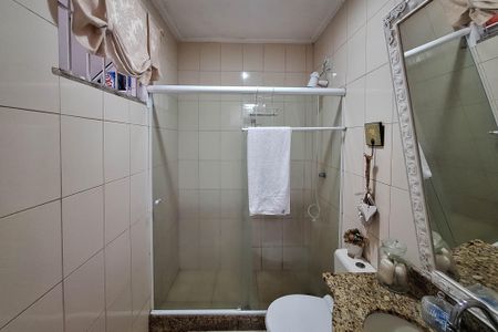 Casa à venda com 234m², 3 quartos e 2 vagas Casa à venda com 234m², 3 quartos e 2 vagasBanheiro Social