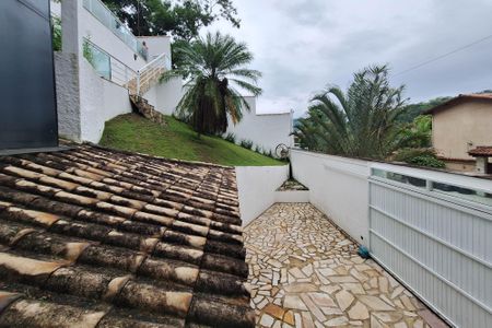 Casa à venda com 234m², 3 quartos e 2 vagas Casa à venda com 234m², 3 quartos e 2 vagasQuintal