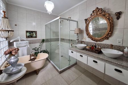 Casa à venda com 234m², 3 quartos e 2 vagas Casa à venda com 234m², 3 quartos e 2 vagasBanheiro da Suíte 2