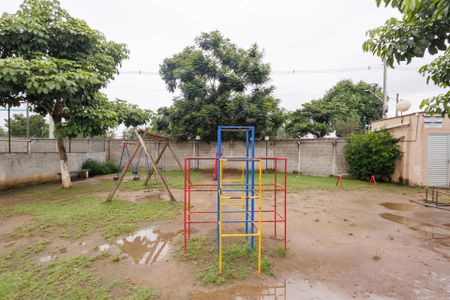 Apartamento para alugar com 49m², 2 quartos e 1 vaga Apartamento para alugar com 49m², 2 quartos e 1 vagaÁrea comum - Playground