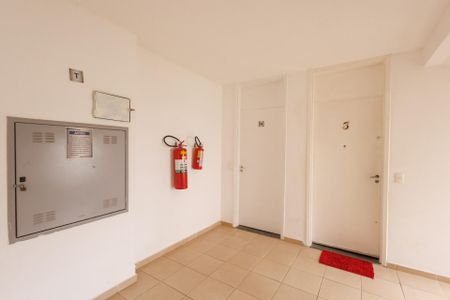 Apartamento para alugar com 49m², 2 quartos e 1 vaga Apartamento para alugar com 49m², 2 quartos e 1 vagaHall social