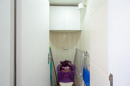 Apartamento à venda com 52m², 2 quartos e 1 vagaBanheiro de Serviço