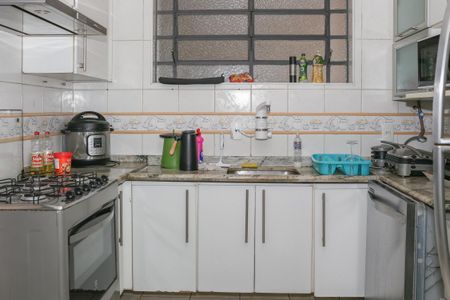 Casa à venda com 470m², 5 quartos e 4 vagas Casa à venda com 470m², 5 quartos e 4 vagasCozinha