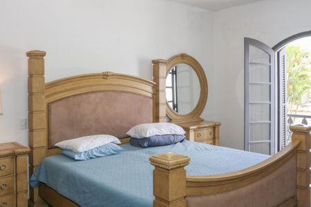 Casa à venda com 470m², 5 quartos e 4 vagas Casa à venda com 470m², 5 quartos e 4 vagasSuíte 2