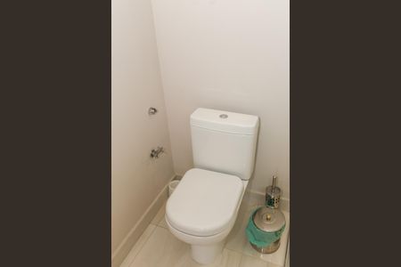 Casa à venda com 470m², 5 quartos e 4 vagas Casa à venda com 470m², 5 quartos e 4 vagasBanheiro da Suite 3