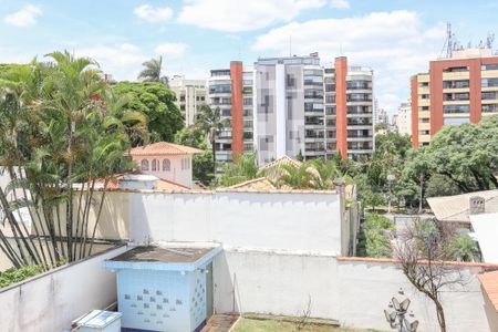 Casa à venda com 470m², 5 quartos e 4 vagas Casa à venda com 470m², 5 quartos e 4 vagasVista da Suíte 1