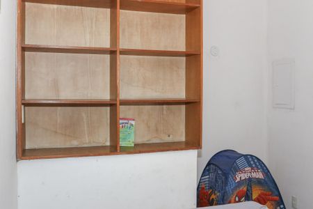 Casa à venda com 470m², 5 quartos e 4 vagas Casa à venda com 470m², 5 quartos e 4 vagasQuarto 5