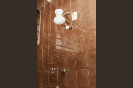 Casa à venda com 470m², 5 quartos e 4 vagas Casa à venda com 470m², 5 quartos e 4 vagasBanheiro da Suíte 2