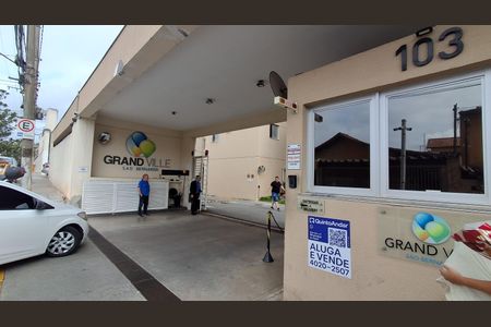 Apartamento para alugar com 62m², 2 quartos e 1 vaga Apartamento para alugar com 62m², 2 quartos e 1 vagaFachada