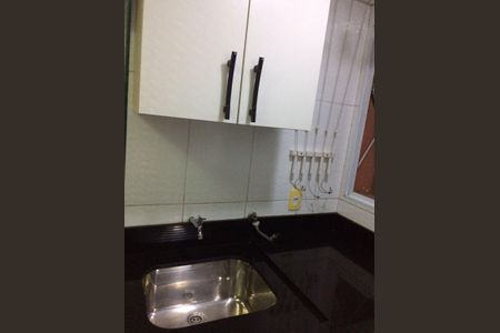 Foto 03 de apartamento à venda com 2 quartos, 42m² em Canhema, Diadema
