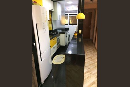 Foto 01 de apartamento à venda com 2 quartos, 42m² em Canhema, Diadema