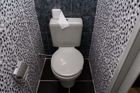 Casa para alugar com 90m², 2 quartos e 2 vagas Casa para alugar com 90m², 2 quartos e 2 vagasBanheiro da Suíte