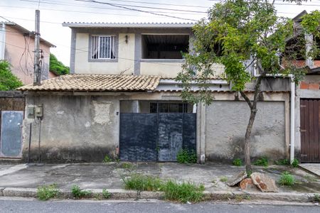 Casa para alugar com 90m², 2 quartos e 2 vagas Casa para alugar com 90m², 2 quartos e 2 vagasFachada