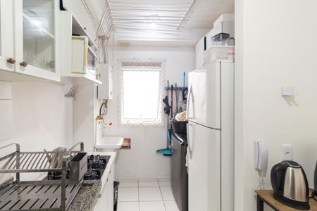 Apartamento à venda com 44m², 2 quartos e 1 vaga Apartamento à venda com 44m², 2 quartos e 1 vagaCozinha e área de serviço