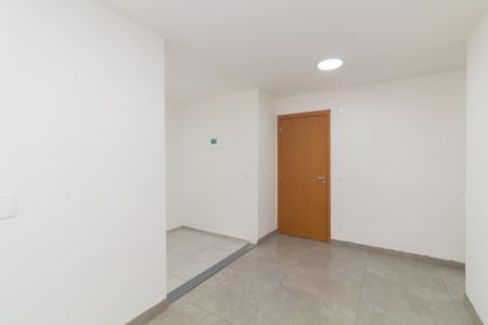 Sala de apartamento para alugar com 2 quartos, 44m² em Colônia (zona Leste), São Paulo