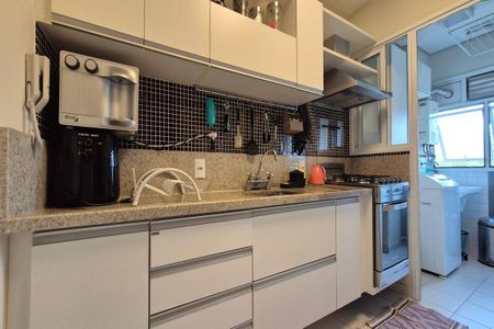 Apartamento para alugar com 63m², 2 quartos e 1 vagaCozinha 