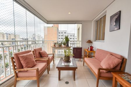Apartamento à venda com 81m², 2 quartos e 2 vagas Apartamento à venda com 81m², 2 quartos e 2 vagasVaranda