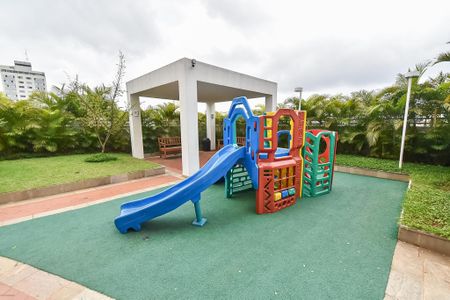 Apartamento à venda com 81m², 2 quartos e 2 vagas Apartamento à venda com 81m², 2 quartos e 2 vagasPlayground