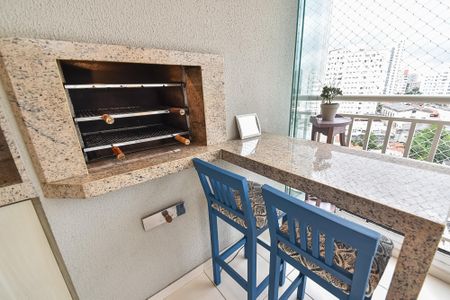 Apartamento à venda com 81m², 2 quartos e 2 vagas Apartamento à venda com 81m², 2 quartos e 2 vagasVaranda