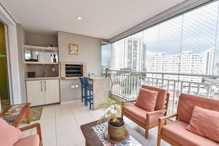 Apartamento à venda com 81m², 2 quartos e 2 vagas Apartamento à venda com 81m², 2 quartos e 2 vagasVaranda