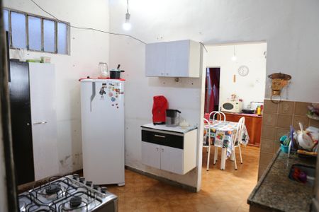 Casa à venda com 360m², 2 quartos e 2 vagasCozinha