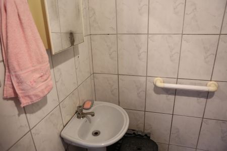 Casa à venda com 360m², 2 quartos e 2 vagasBanheiro