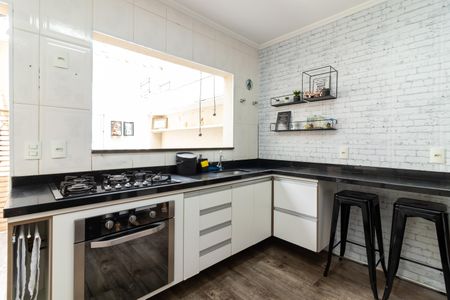 Casa de condomínio à venda com 77m², 2 quartos e 2 vagasCozinha