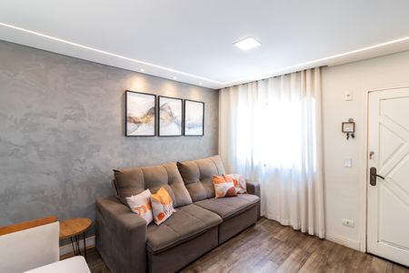 Casa de condomínio à venda com 77m², 2 quartos e 2 vagasSala