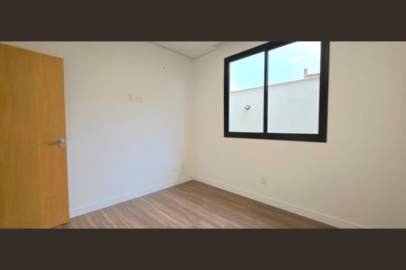 Casa à venda com 149m², 4 quartos e 2 vagas