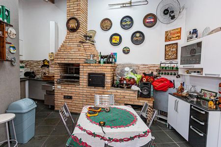 Casa à venda com 105m², 4 quartos e 2 vagas Casa à venda com 105m², 4 quartos e 2 vagasEspaço Gourmet