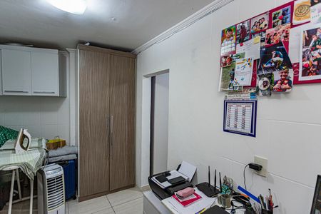 Casa à venda com 105m², 4 quartos e 2 vagasQuarto 1