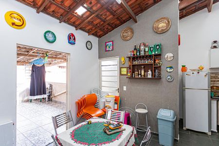 Casa à venda com 105m², 4 quartos e 2 vagas Casa à venda com 105m², 4 quartos e 2 vagasEspaço Gourmet