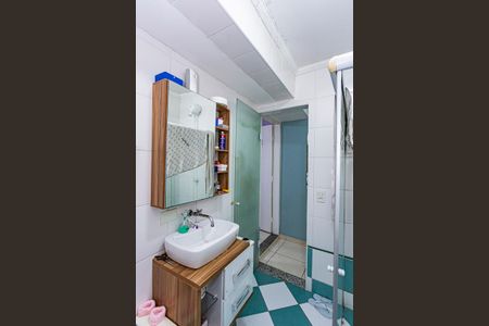 Casa à venda com 105m², 4 quartos e 2 vagasBanheiro 1