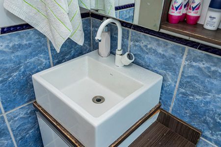 Casa à venda com 105m², 4 quartos e 2 vagasBanheiro 2