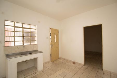 Cozinha de casa para alugar com 1 quarto, 45m² em Vila Zat, São Paulo
