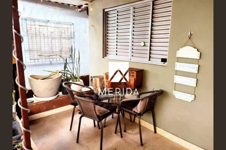 Casa à venda com 4 quartos, 231m² em Vila Assunção, Santo André