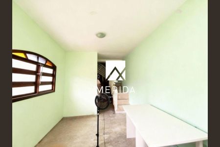 Casa à venda com 4 quartos, 231m² em Vila Assunção, Santo André