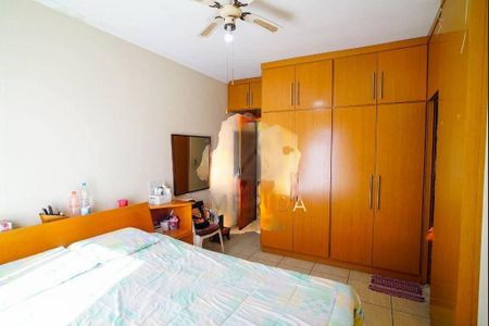 Casa à venda com 4 quartos, 259m² em Santa Maria, Santo André