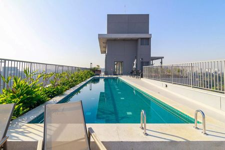 Apartamento à venda com 37m², 1 quarto e sem vaga Apartamento à venda com 37m², 1 quarto e sem vagaÁrea comum - Piscina