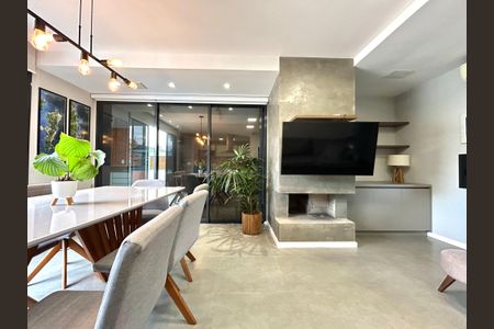 Casa de condomínio para alugar com 210m², 4 quartos e 3 vagas Casa de condomínio para alugar com 210m², 4 quartos e 3 vagasSala